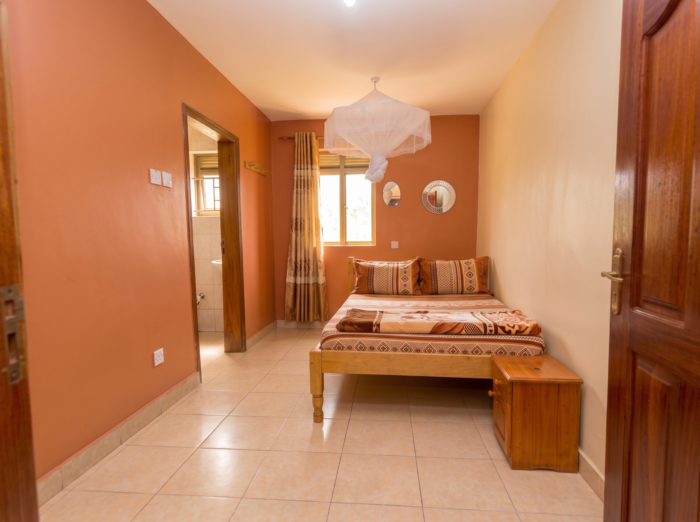 Private en-suite short stay room